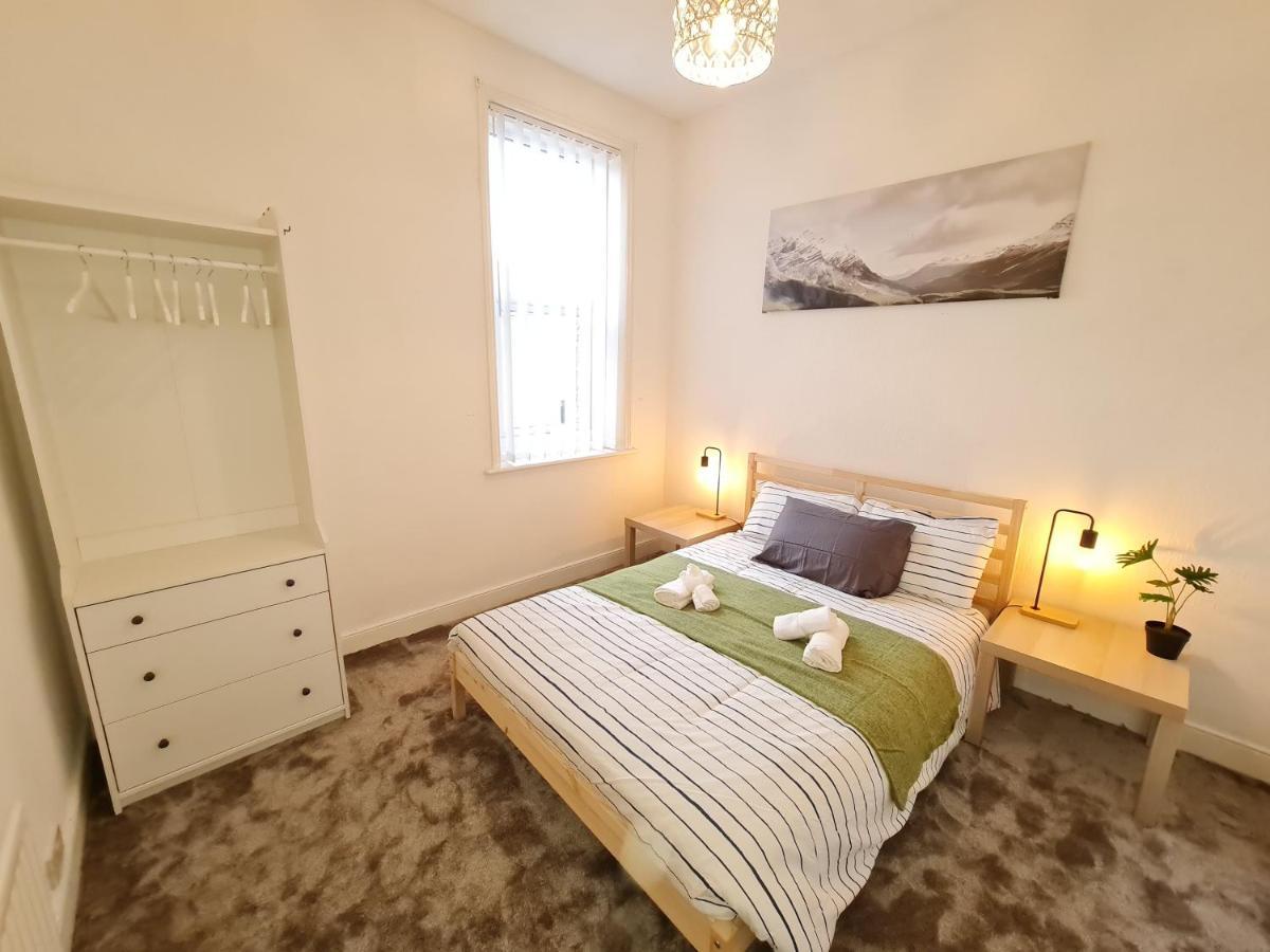Large 3 Bed Flat, Free Parking Leilighet Newcastle upon Tyne Eksteriør bilde