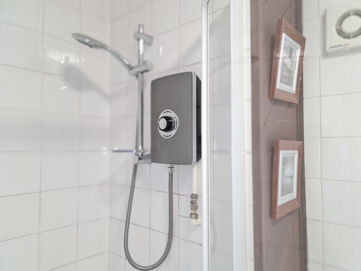 Large 3 Bed Flat, Free Parking Leilighet Newcastle upon Tyne Eksteriør bilde