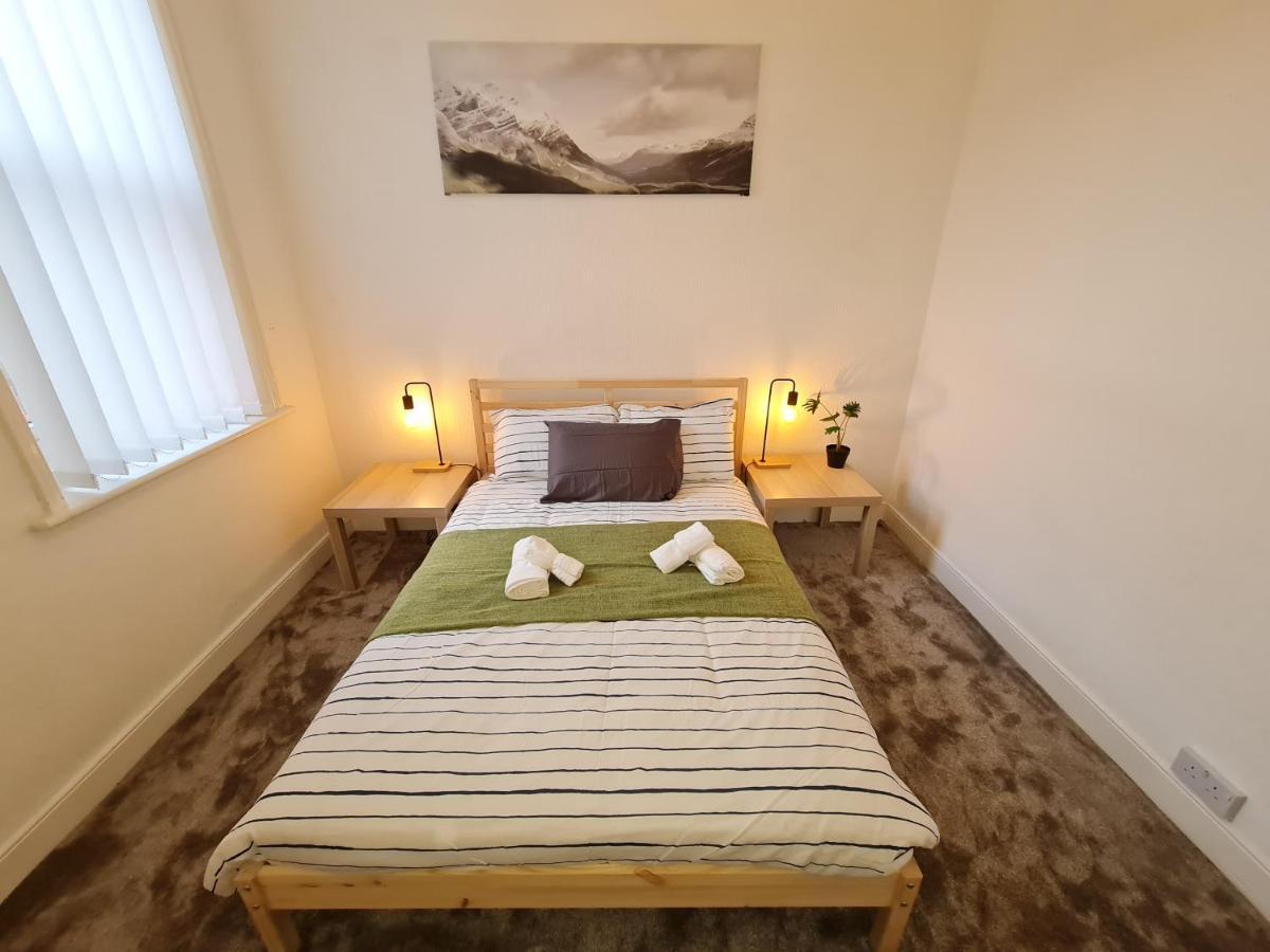 Large 3 Bed Flat, Free Parking Leilighet Newcastle upon Tyne Eksteriør bilde