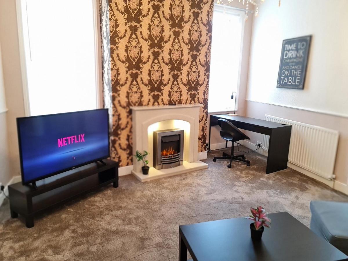 Large 3 Bed Flat, Free Parking Leilighet Newcastle upon Tyne Eksteriør bilde