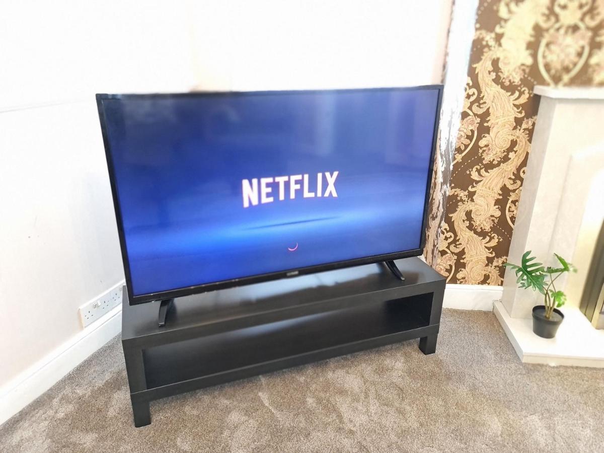 Large 3 Bed Flat, Free Parking Leilighet Newcastle upon Tyne Eksteriør bilde